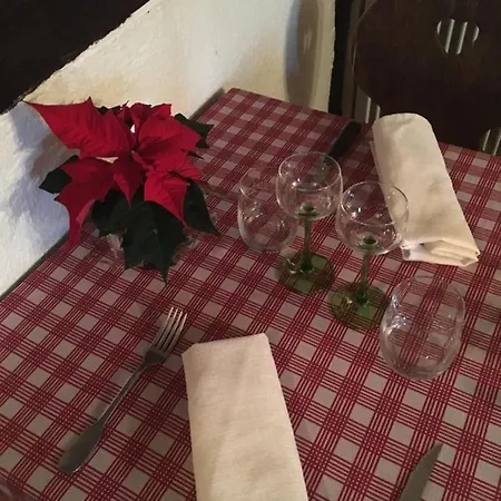 Auberge Du Tisserand Hotel