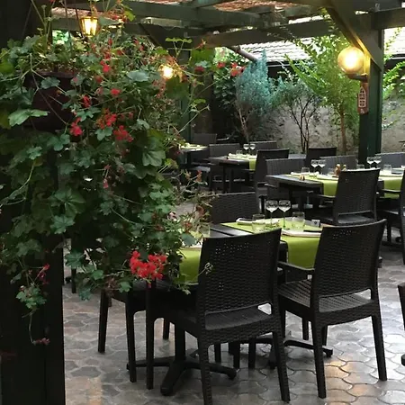 Auberge Du Tisserand 3*